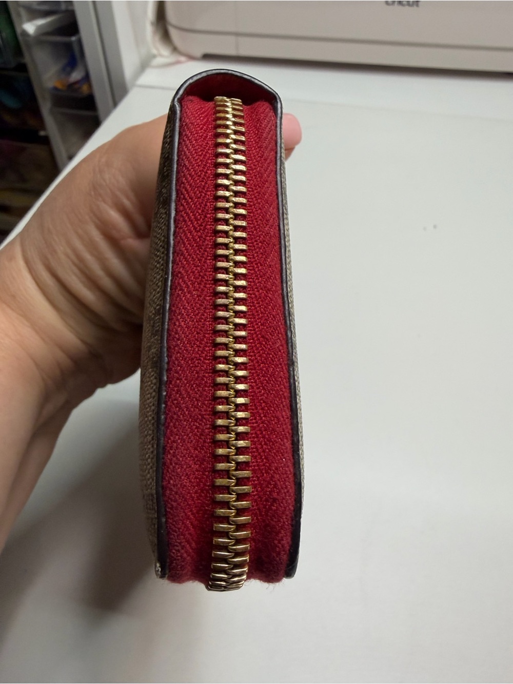 Gucci Beige GG Supreme Wallet with Pink Cat Patch - Picture 5 of 9